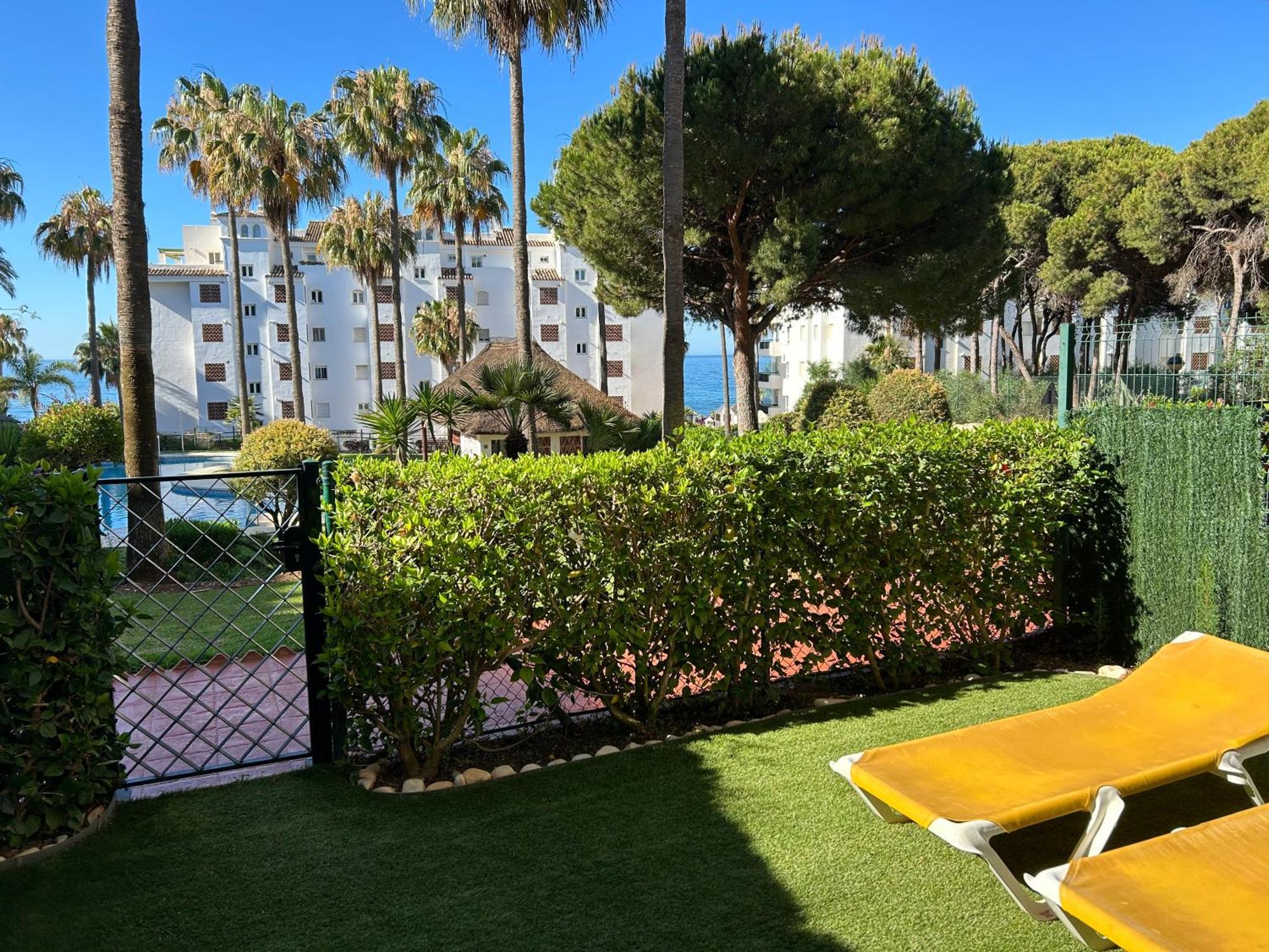 Sitio de Calahonda Mi Capricho, Beachfront, Grownfloor, Private Garden & Terrace מראה חיצוני תמונה