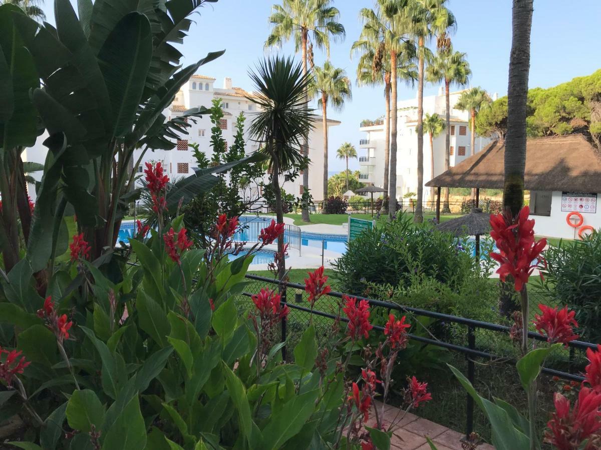Sitio de Calahonda Mi Capricho, Beachfront, Grownfloor, Private Garden & Terrace מראה חיצוני תמונה